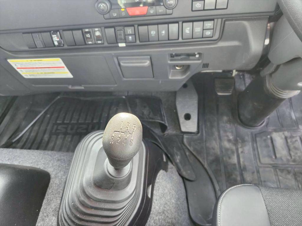 いすゞ フォワード 2RG-FTR90V4(2WD)の写真23