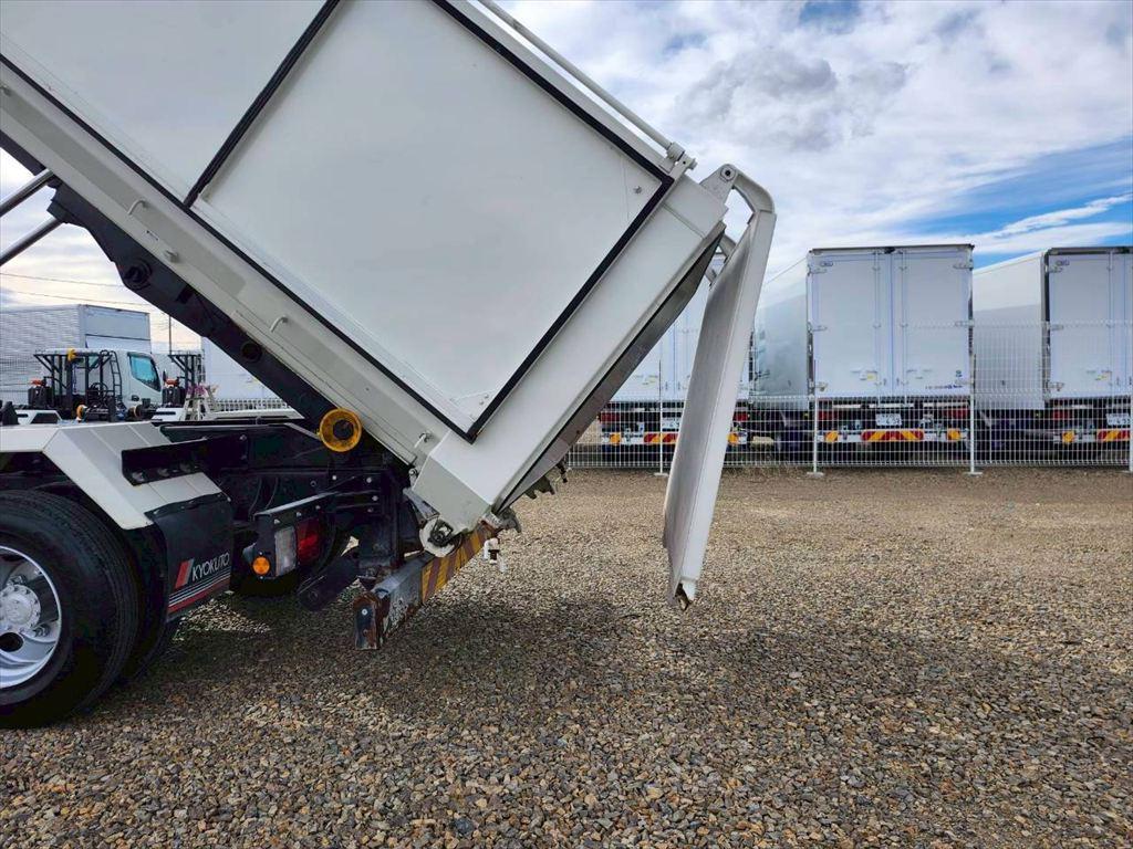 日野 レンジャー 2KG-FC2ABA(2WD)の写真12