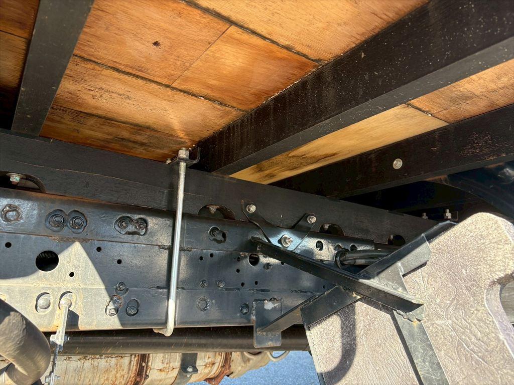 三菱 ファイター 2KG-FK62F(2WD)の写真16