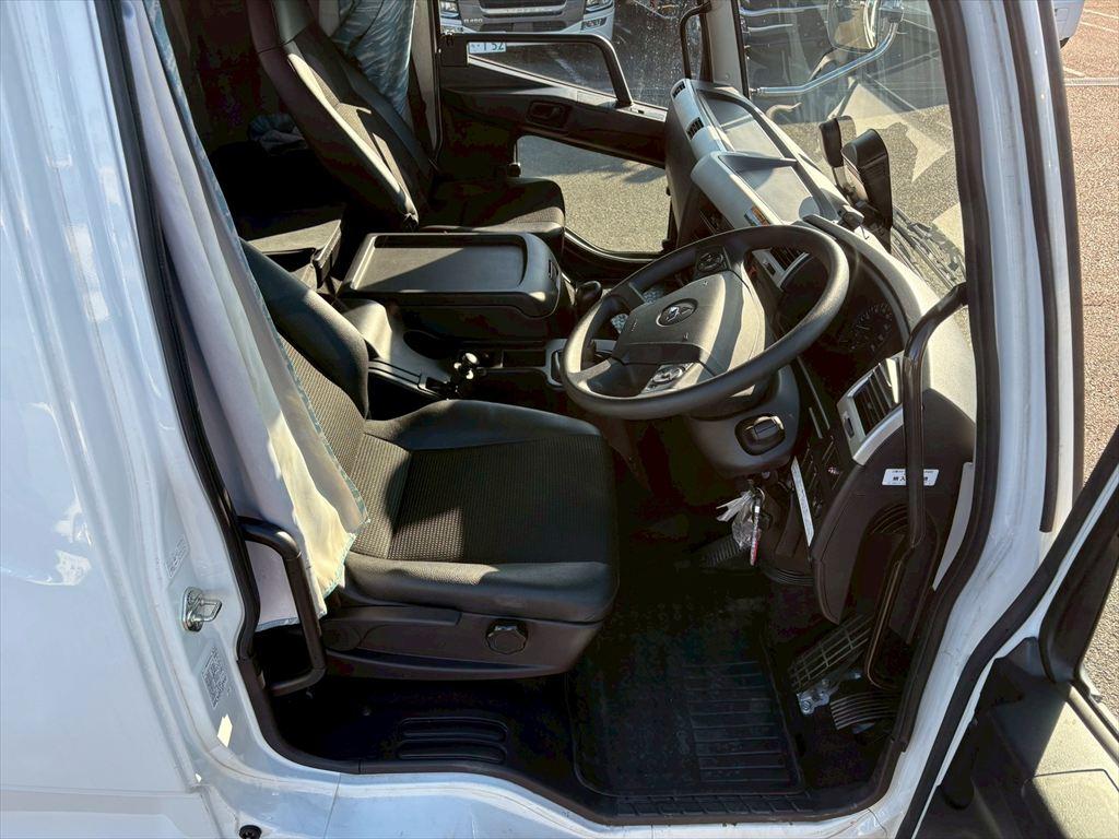 三菱 ファイター 2KG-FK62F(2WD)の写真21