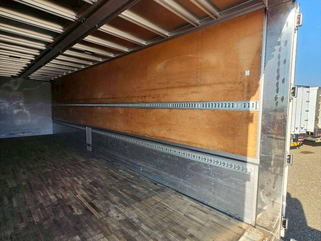 いすゞ ギガ 2PG-CYJ77C(8x4)の写真10