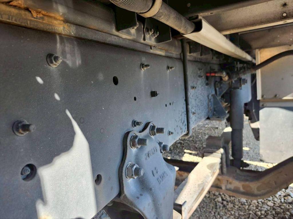 いすゞ ギガ 2PG-CYJ77C(8x4)の写真15