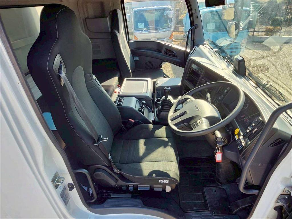 いすゞ ギガ 2PG-CYJ77C(8x4)の写真21