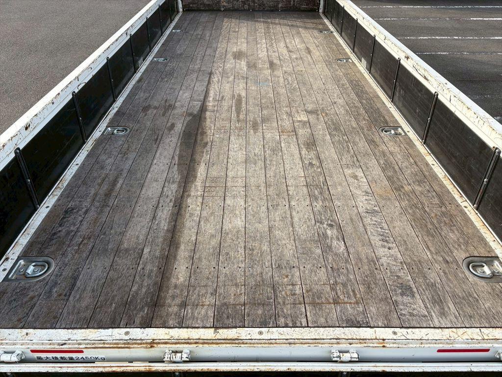 いすゞ フォワード 2PG-FRR90S2(2WD)の写真8