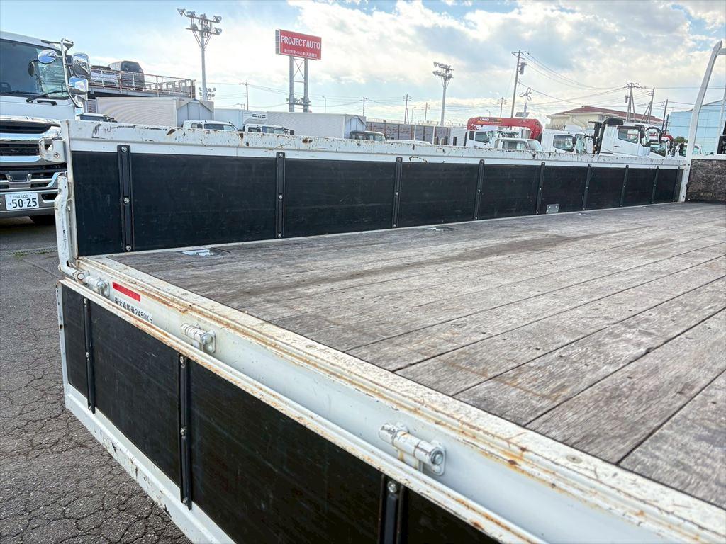 いすゞ フォワード 2PG-FRR90S2(2WD)の写真9