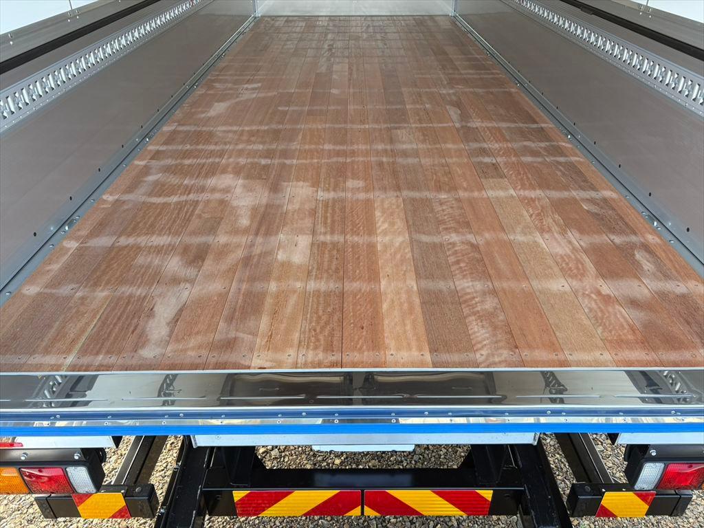 三菱 ファイター 2KG-FK65F(2WD)の写真8