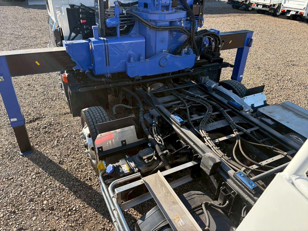 いすゞ ギガ 2PG-CYH77D(8x4)の写真14