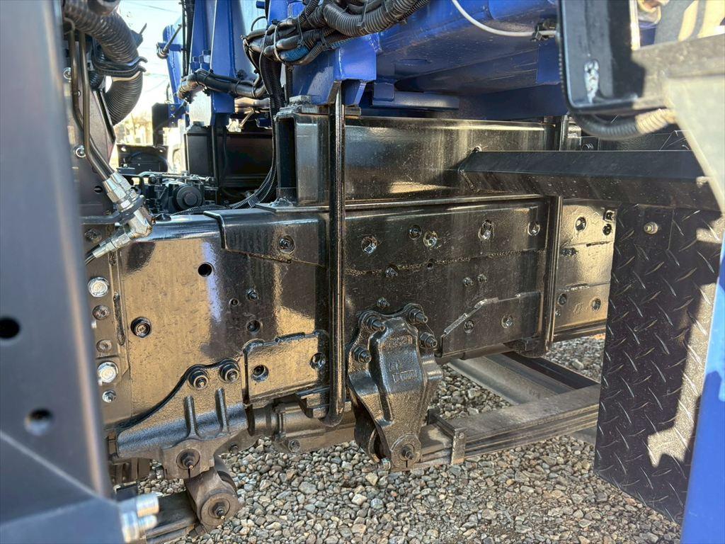 いすゞ ギガ 2PG-CYH77D(8x4)の写真16