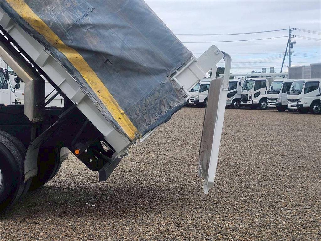 日野 プロフィア LKG-FS1AKAA(6x4)の写真12