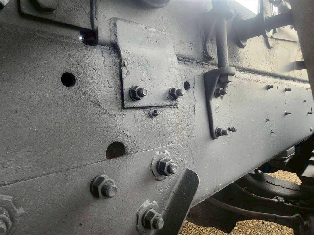 日野 プロフィア LKG-FS1AKAA(6x4)の写真16