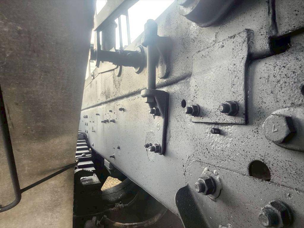 日野 プロフィア LKG-FS1AKAA(6x4)の写真17