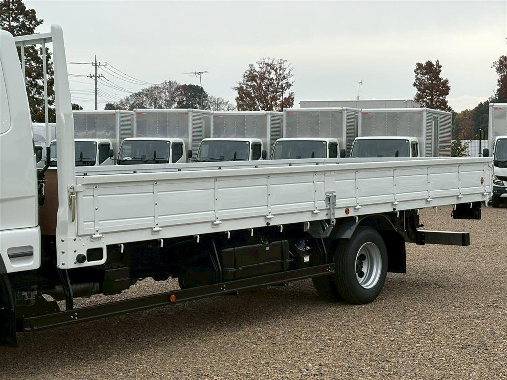 三菱 ファイター 2KG-FK62F(2WD)の写真6