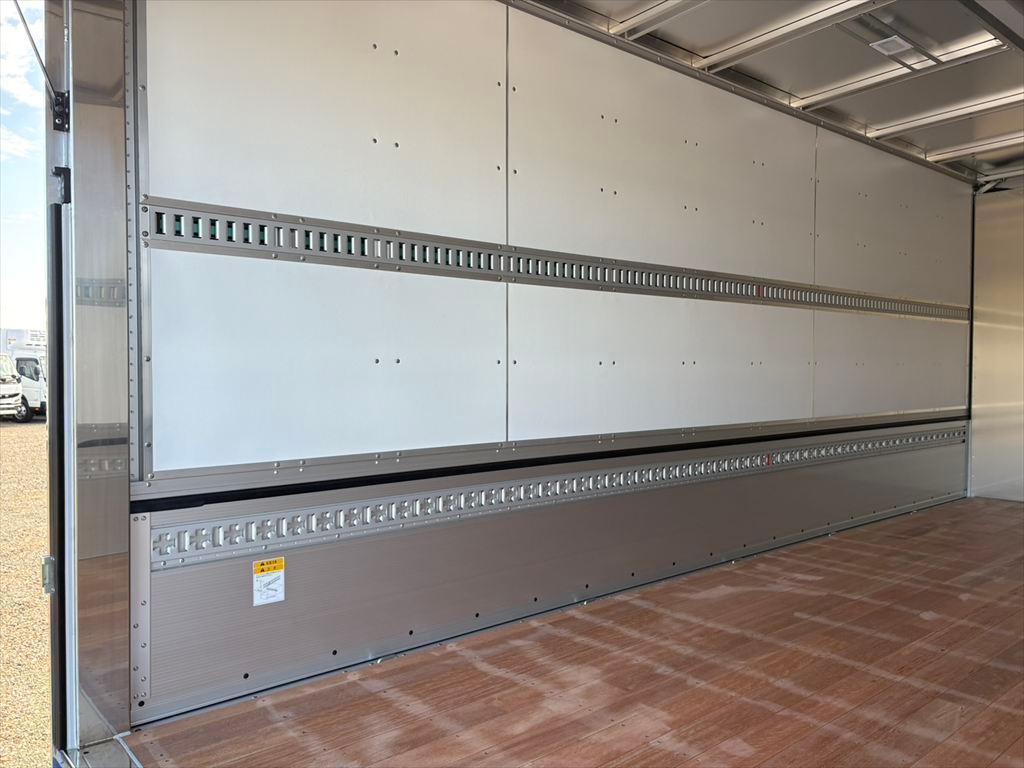 三菱 その他 2KG-FK65F(2WD)の写真9