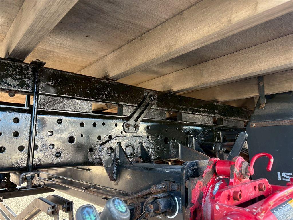 いすゞ エルフ 2RG-NPR88YN(2WD)の写真16