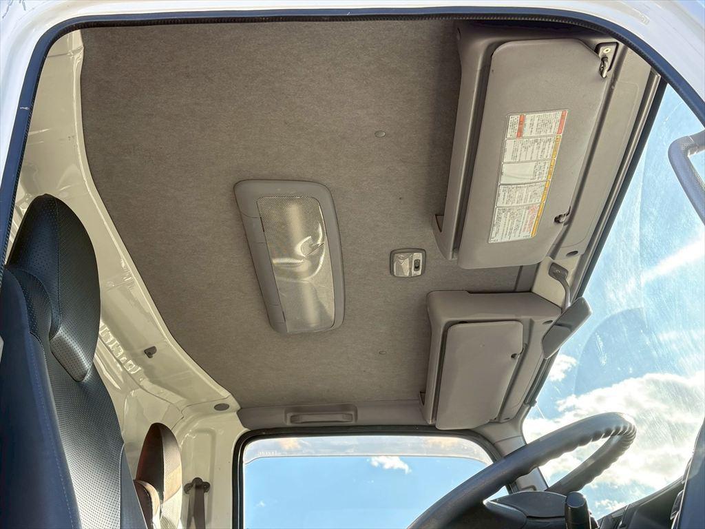 いすゞ エルフ 2RG-NPR88YN(2WD)の写真24