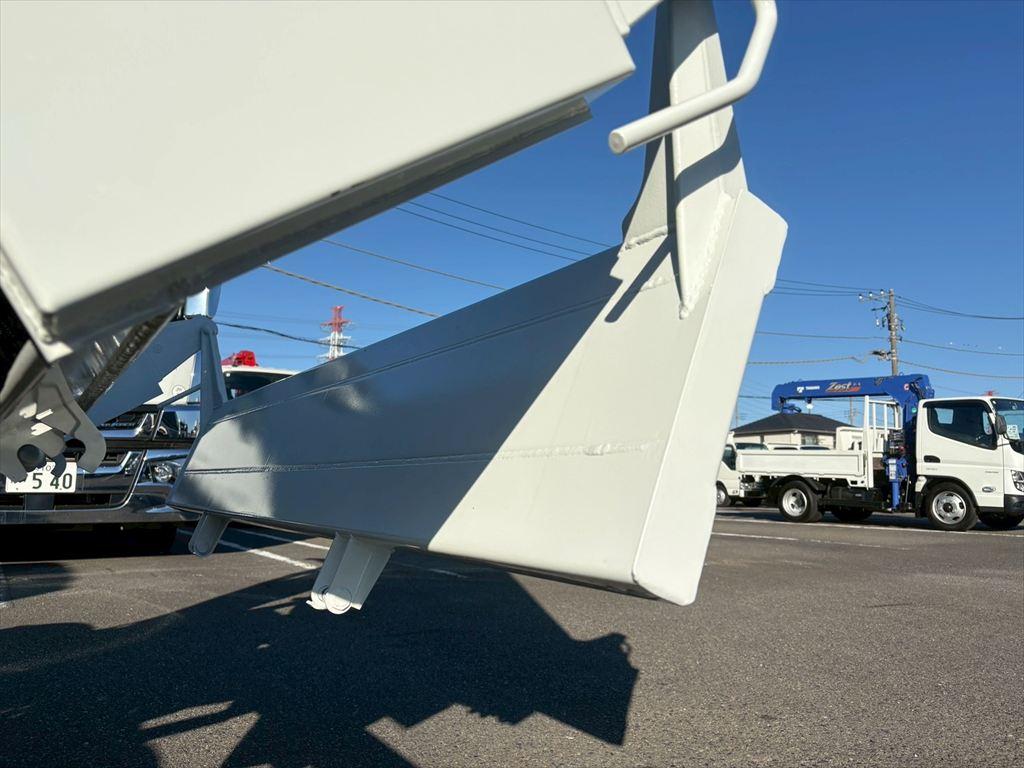 三菱 ファイター 2KG-FK72F(2WD)の写真13