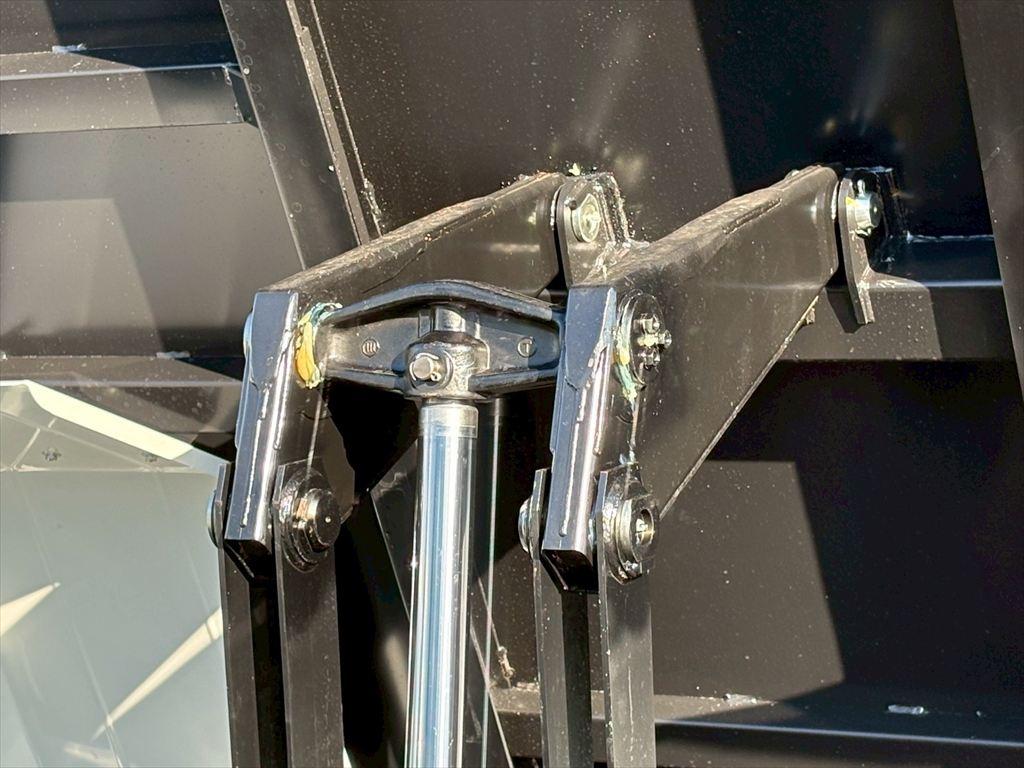 三菱 ファイター 2KG-FK72F(2WD)の写真15