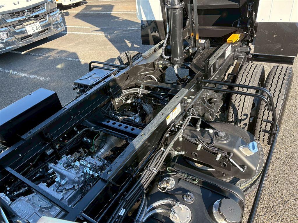 三菱 ファイター 2KG-FK72F(2WD)の写真17