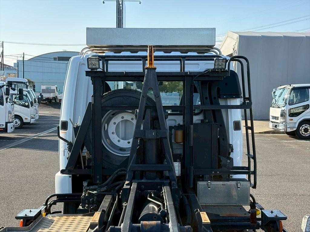 三菱 ファイター 2KG-FK62FZ(2WD)の写真7