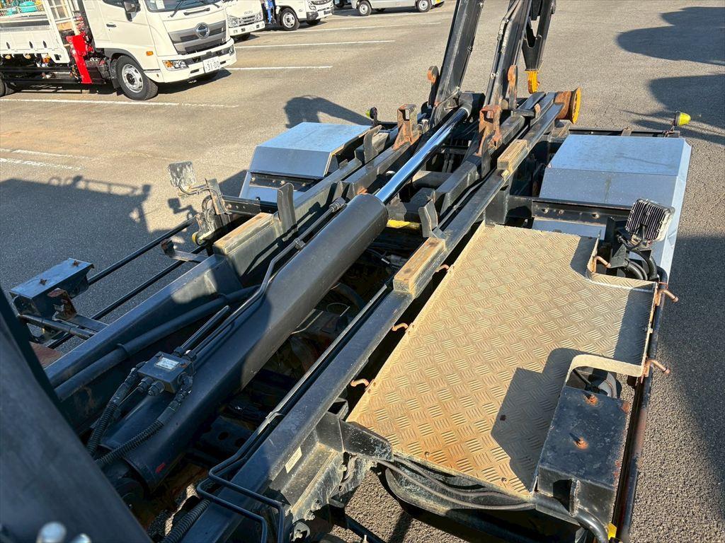 三菱 ファイター 2KG-FK62FZ(2WD)の写真12