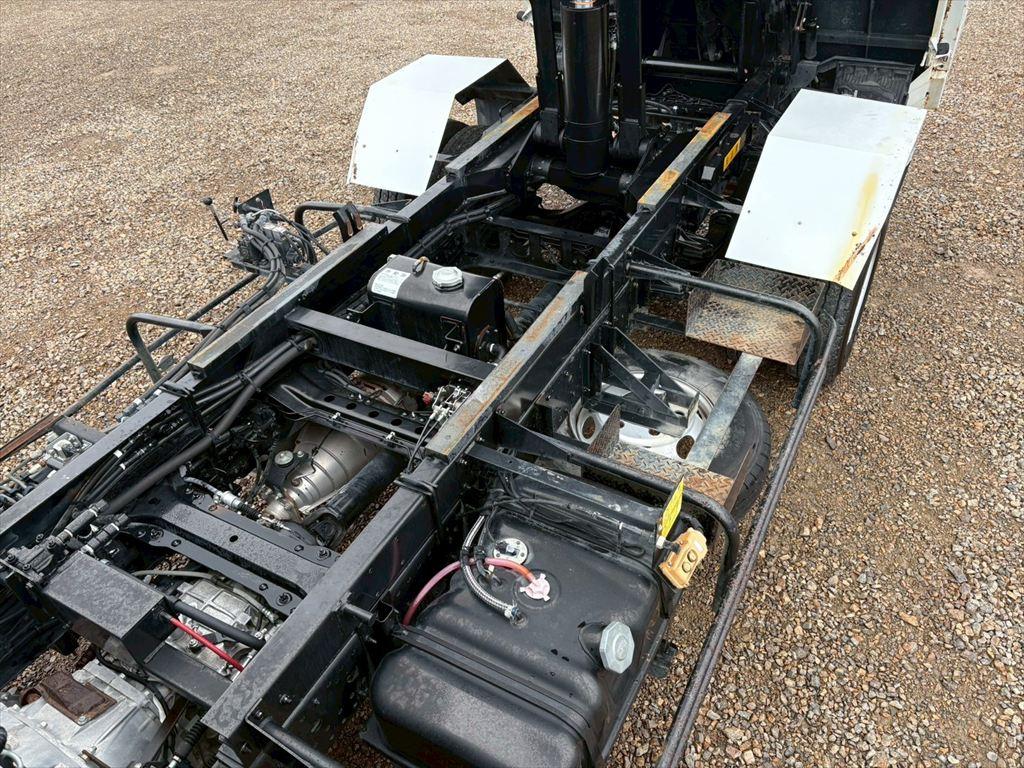 いすゞ フォワード TKG-FRR90S1(2WD)の写真15