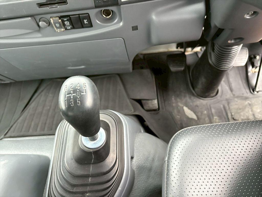 いすゞ フォワード TKG-FRR90S1(2WD)の写真23
