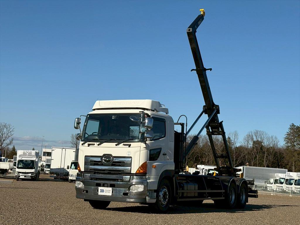 日野 プロフィア QKG-FS1EWBA(6x4)の写真1