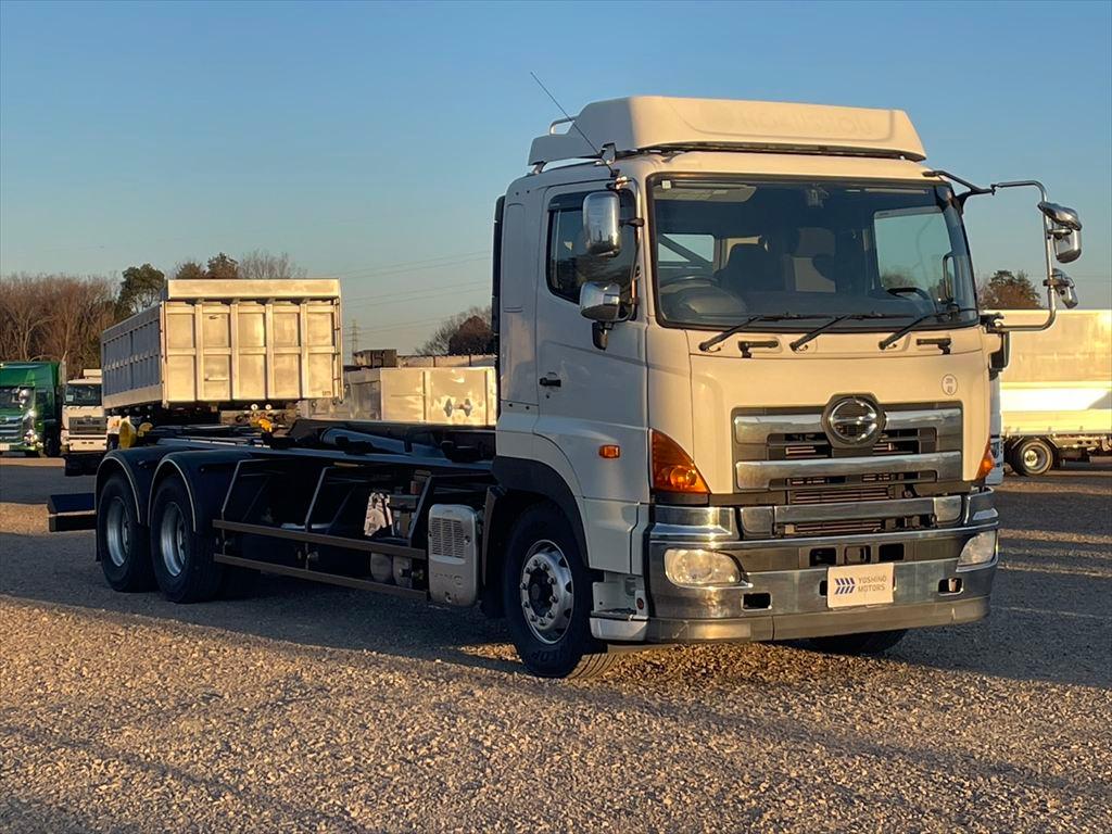 日野 プロフィア QKG-FS1EWBA(6x4)の写真2