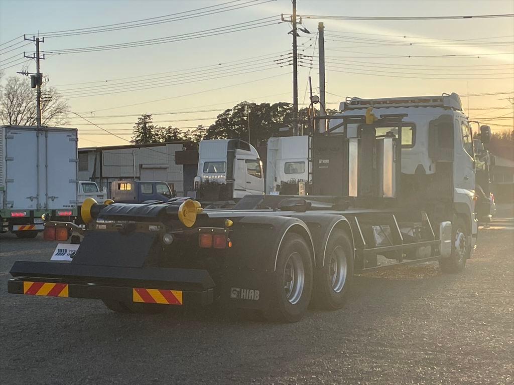 日野 プロフィア QKG-FS1EWBA(6x4)の写真4