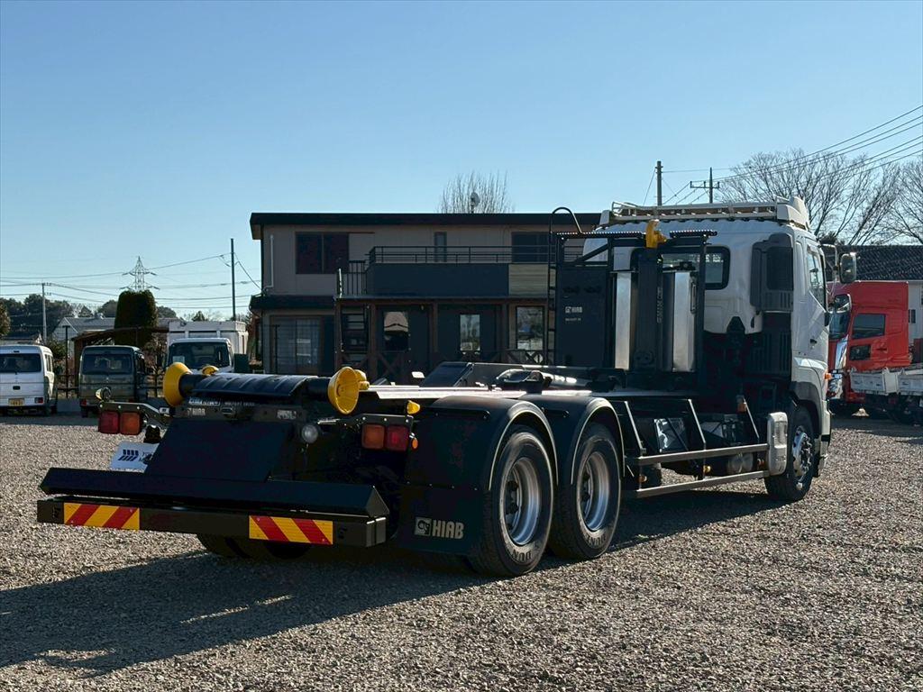 日野 プロフィア QKG-FS1EWBA(6x4)の写真4