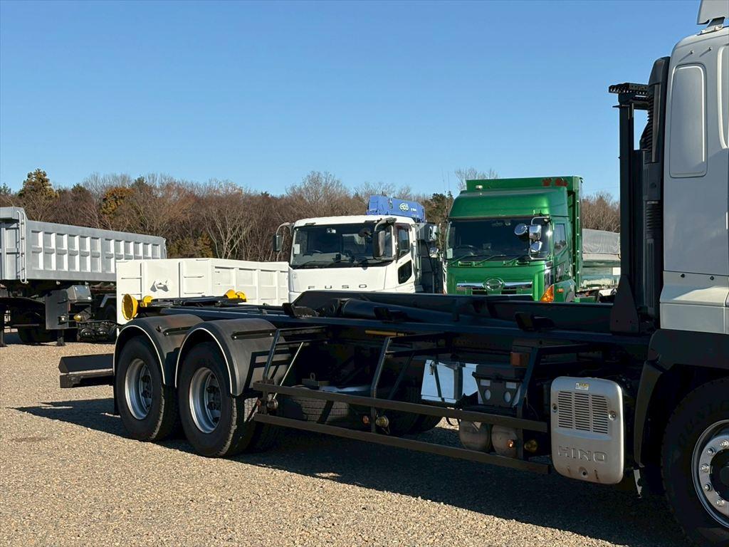 日野 プロフィア QKG-FS1EWBA(6x4)の写真5