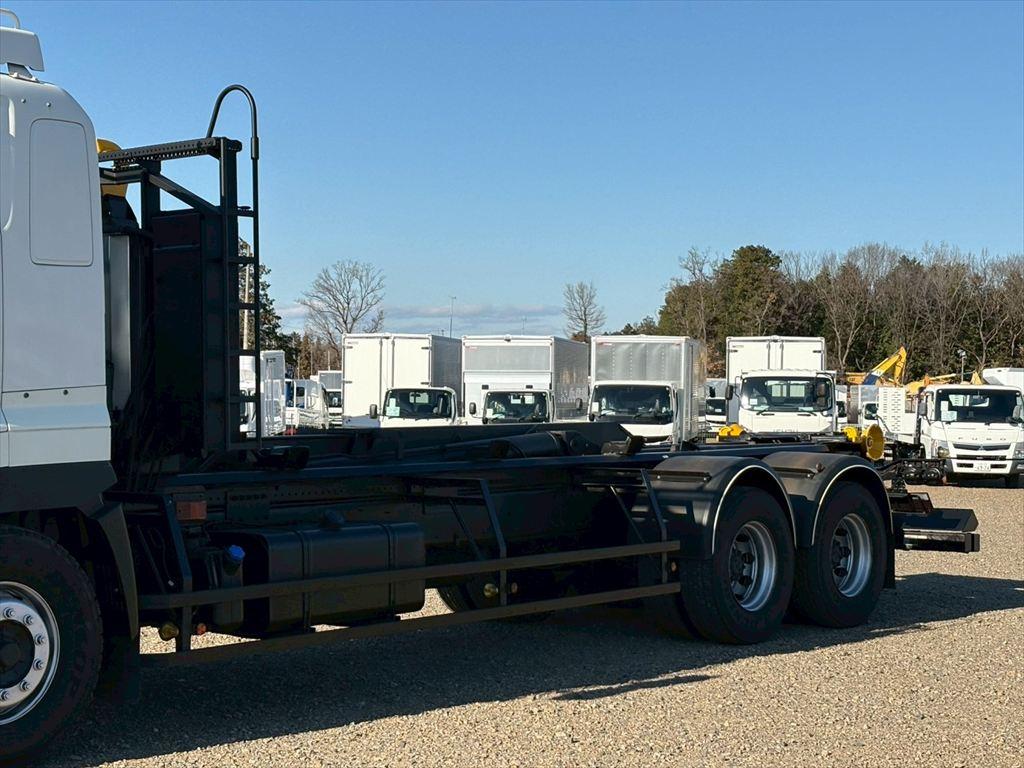 日野 プロフィア QKG-FS1EWBA(6x4)の写真6