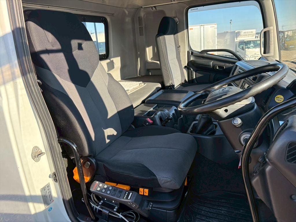 日野 プロフィア QKG-FS1EWBA(6x4)の写真21