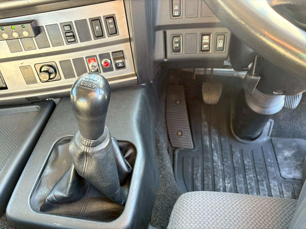 日野 プロフィア QKG-FS1EWBA(6x4)の写真23