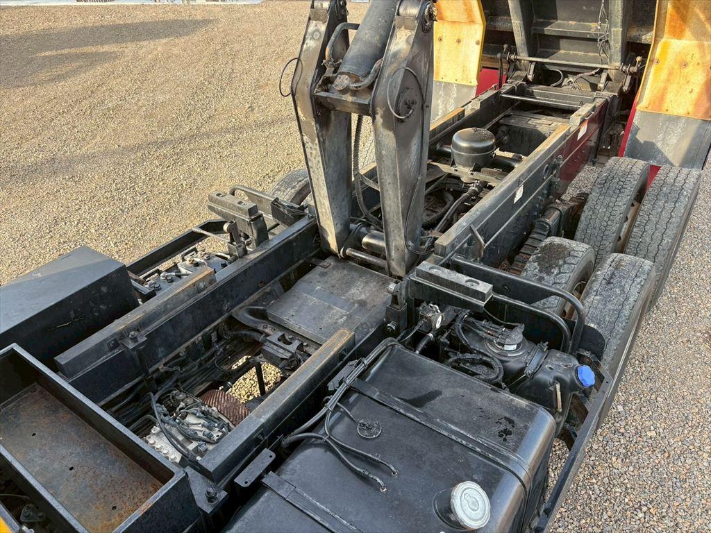 日野 プロフィア QKG-FS1EKDA(6x4)の写真14