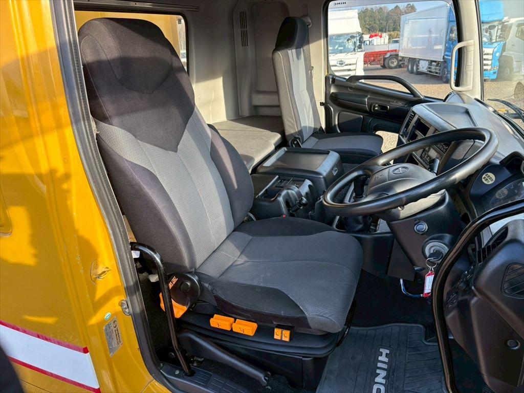 日野 プロフィア QKG-FS1EKDA(6x4)の写真21