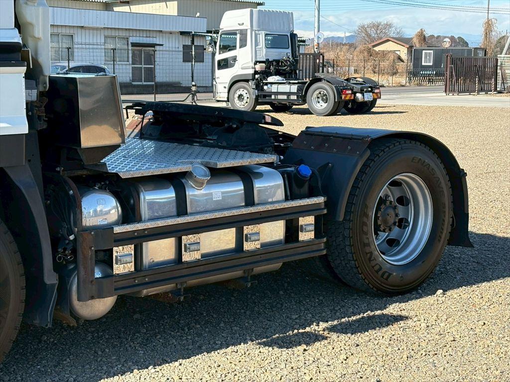 いすゞ ギガ QKG-EXD52BD(2WD)の写真6