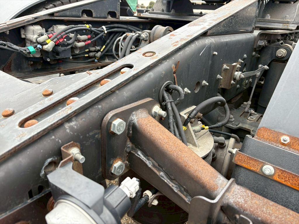 いすゞ ギガ QKG-EXD52BD(2WD)の写真16