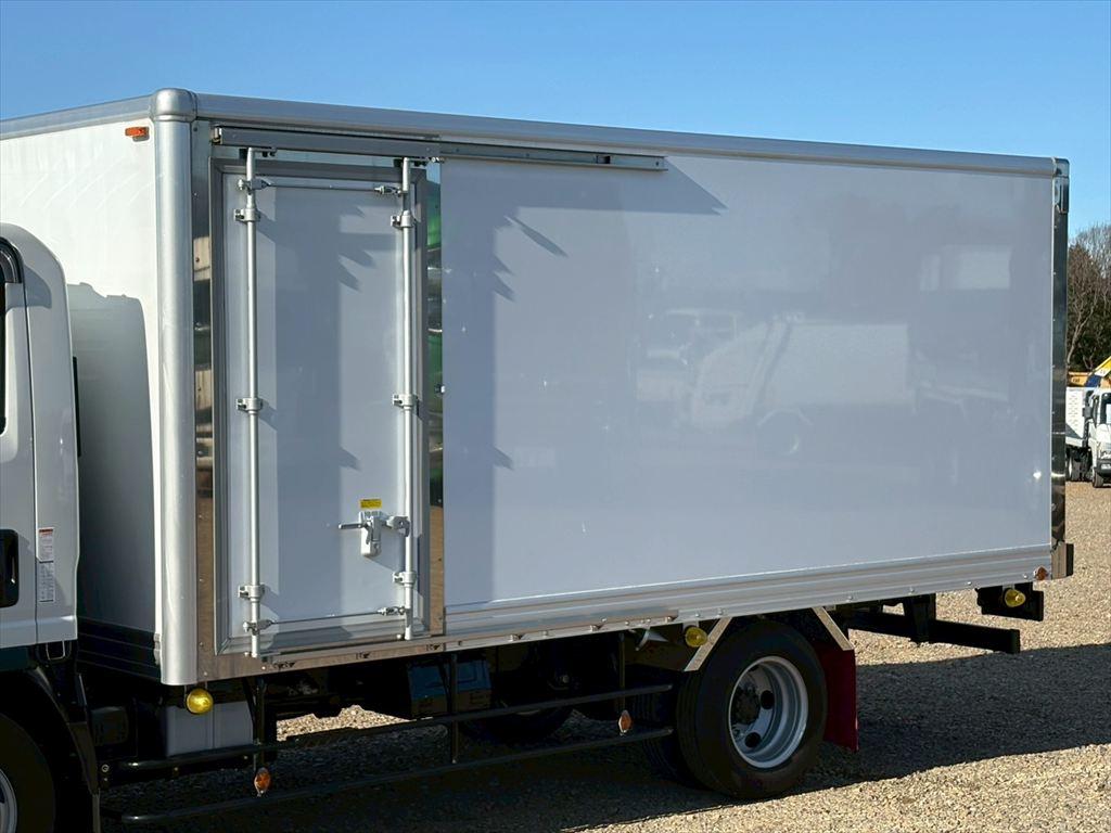 いすゞ エルフ 2TG-NPR88AM(2WD)の写真6