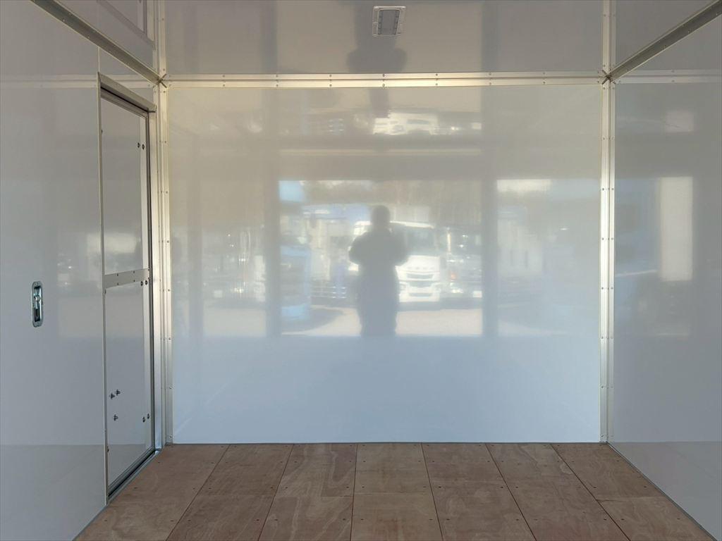 いすゞ エルフ 2TG-NPR88AM(2WD)の写真7