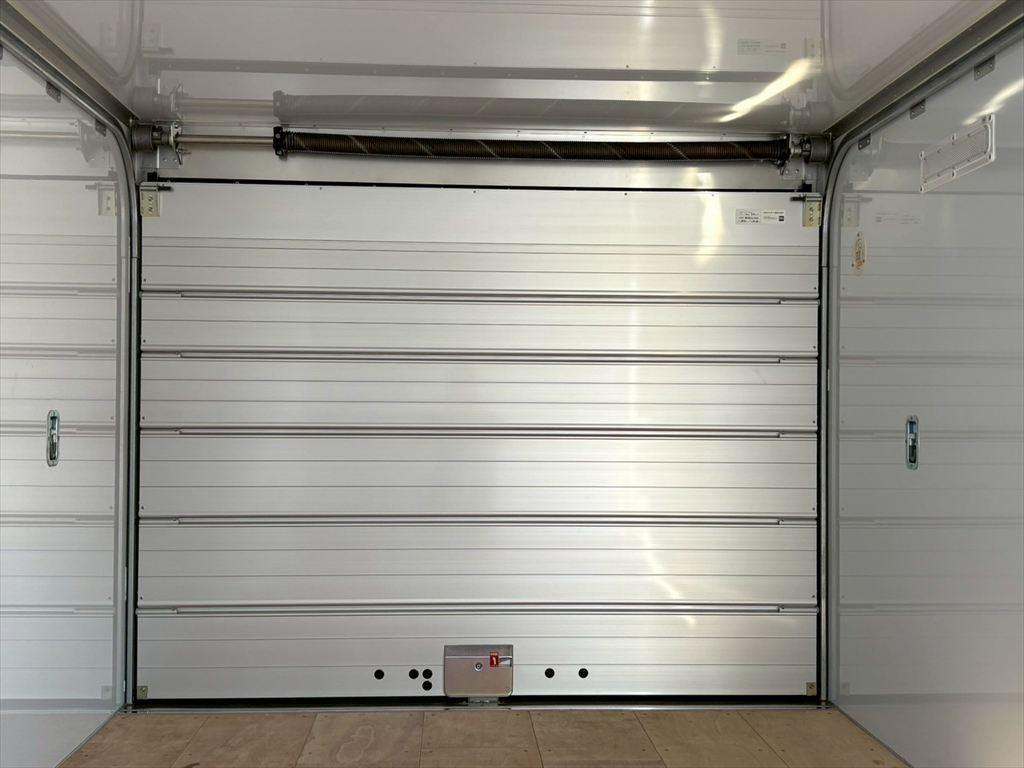 いすゞ エルフ 2TG-NPR88AM(2WD)の写真11