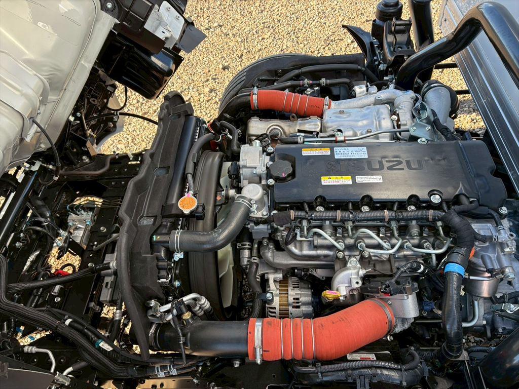 いすゞ エルフ 2TG-NPR88AM(2WD)の写真18