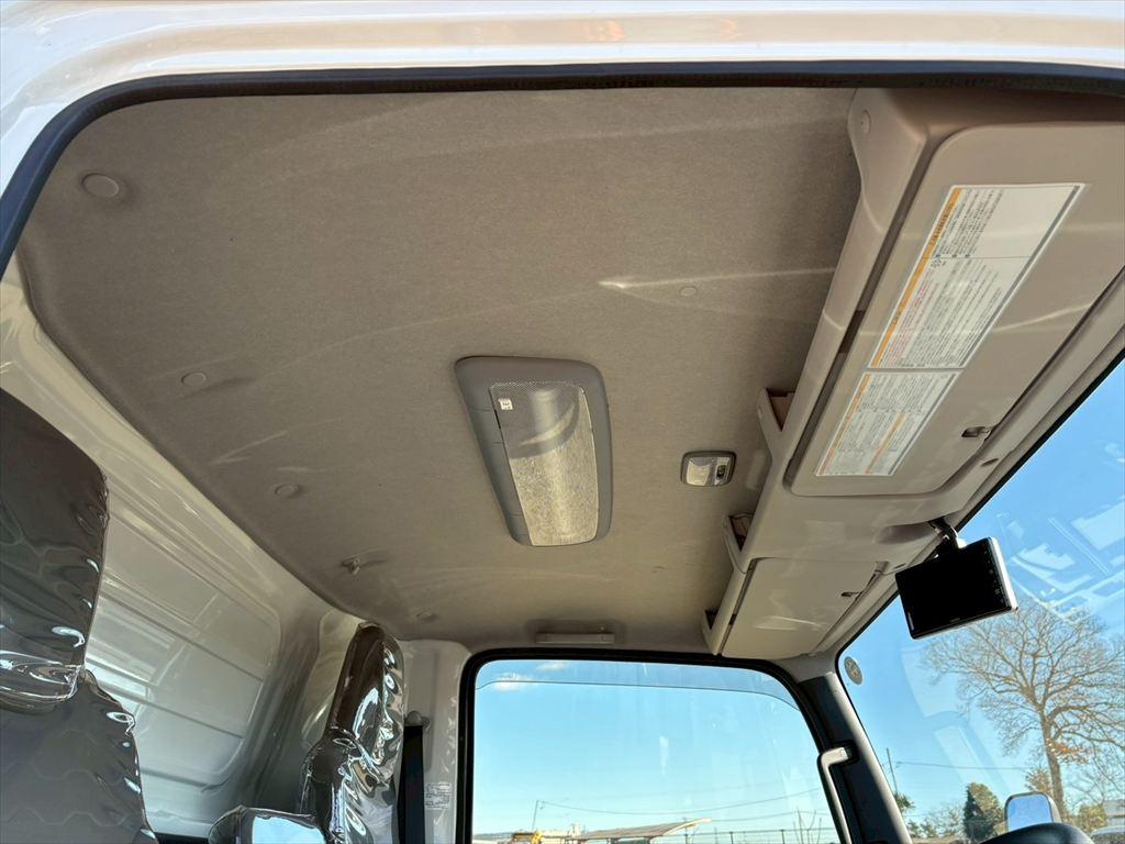 いすゞ エルフ 2TG-NPR88AM(2WD)の写真24