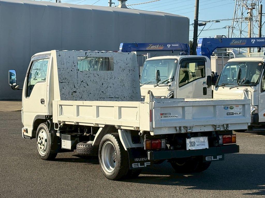 いすゞ エルフ 2RG-NJR88AN(2WD)の写真3