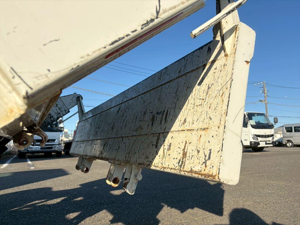 いすゞ エルフ 2RG-NJR88AN(2WD)の写真12