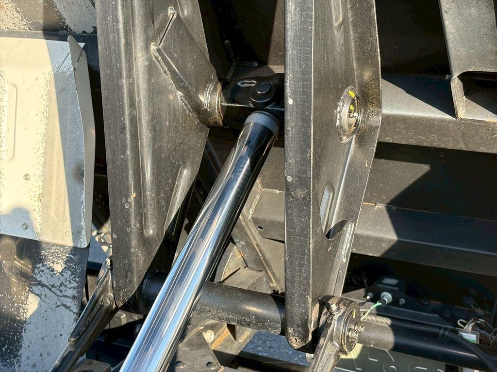 いすゞ エルフ 2RG-NJR88AN(2WD)の写真15