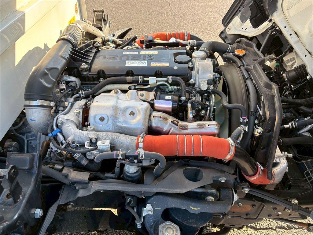 いすゞ エルフ 2RG-NJR88AN(2WD)の写真19