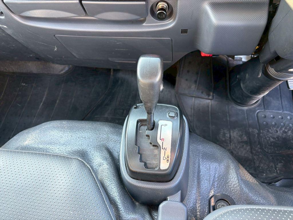 いすゞ エルフ 2RG-NJR88AN(2WD)の写真23