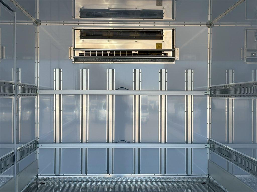 三菱 ファイター 2KG-FK65F(2WD)の写真7