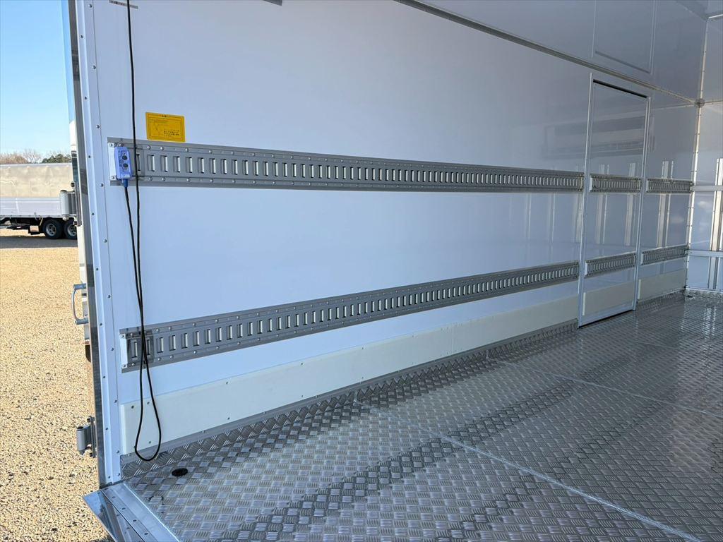 三菱 ファイター 2KG-FK65F(2WD)の写真9